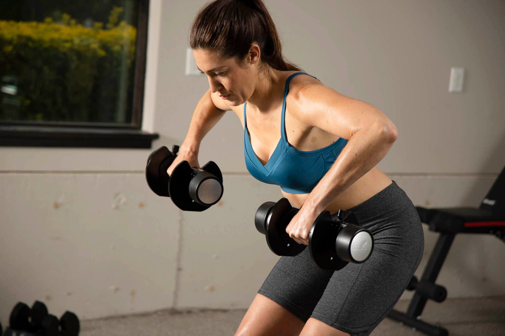 Best Dumbbell Exercises for Effective Home Workouts in Small Spaces